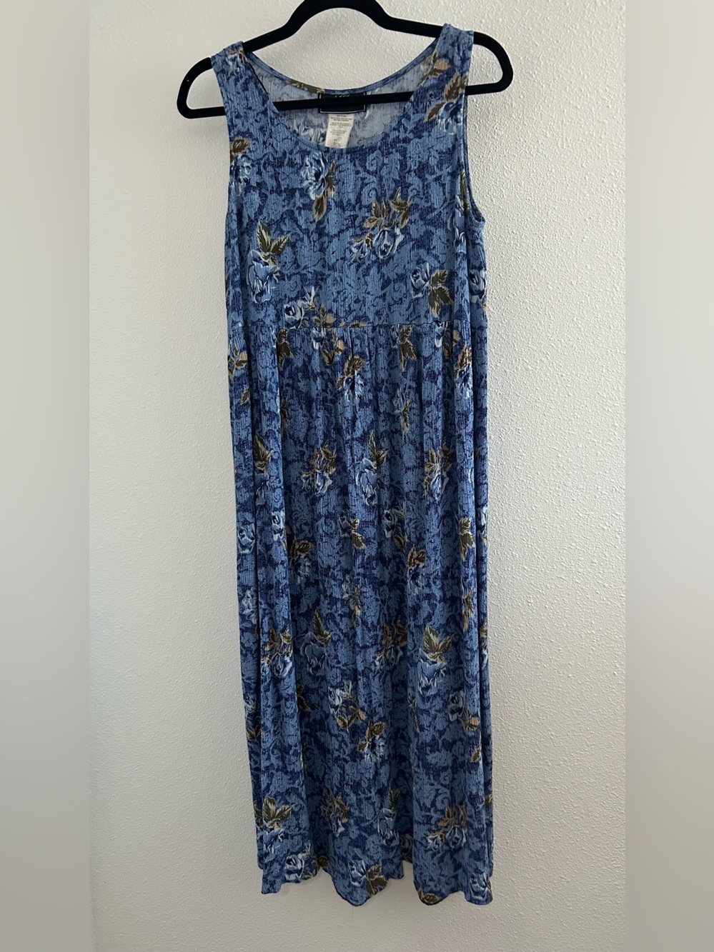 Molly Malloy Sleeveless Blue Floral Maxi Dress
